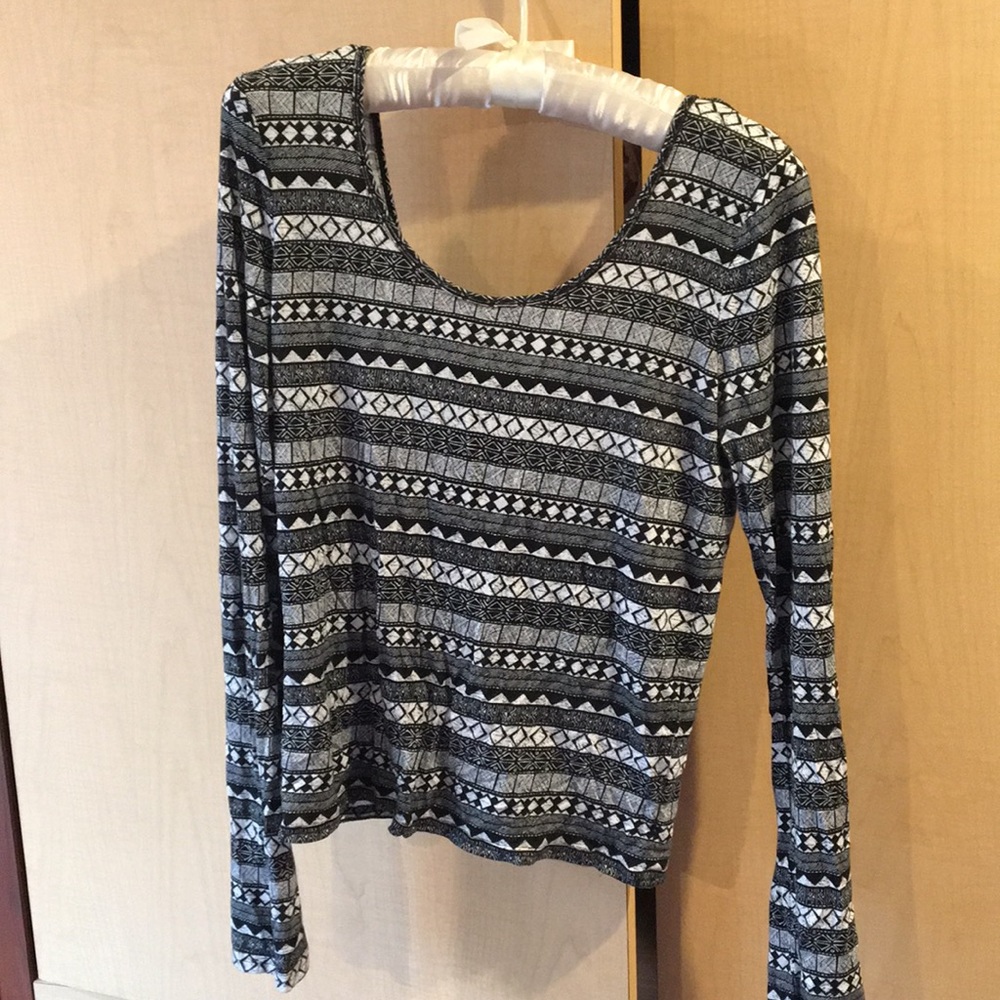 Tight long sleeved shirt